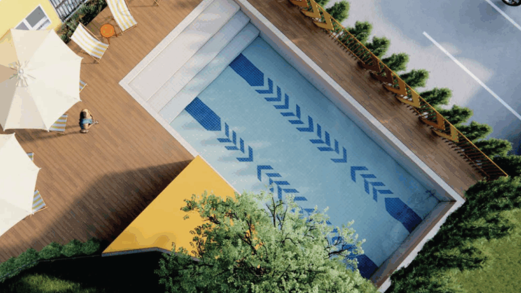 ส่วนกลางไพน์-สระว่ายน้ำ